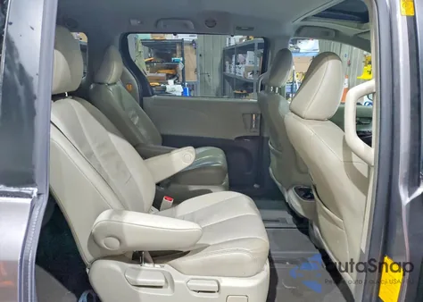 2011 Toyota Sienna Xle z USA, uszkodzony, nr VIN 5TDDK3DC0BS010738